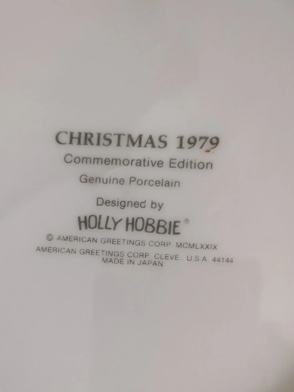 Holly Hobbie 1979 Christmas Plate Porcelain Commemorative American Greetings
